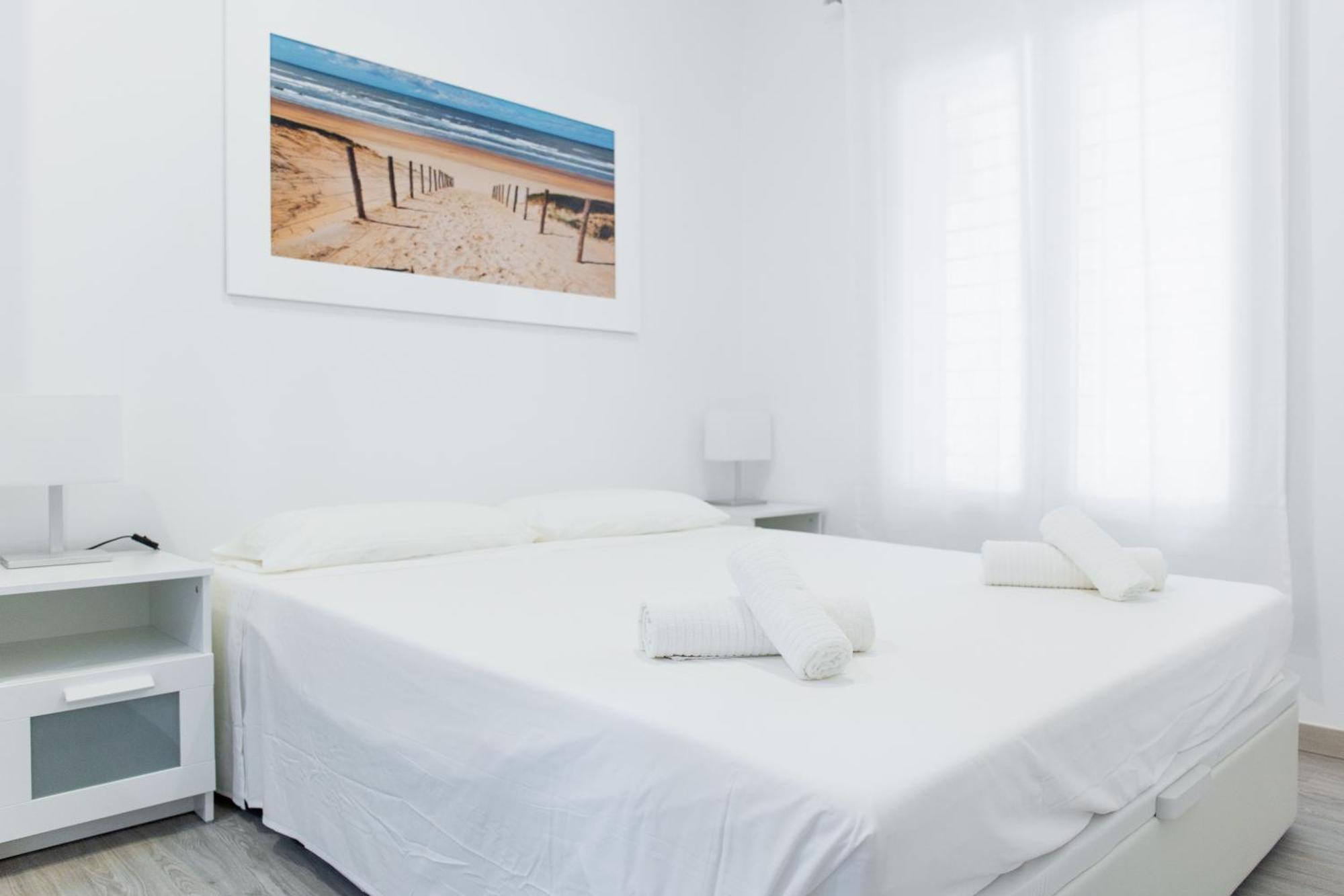 Likehomeapartments Deluxe Complex Malaga Center Bagian luar foto